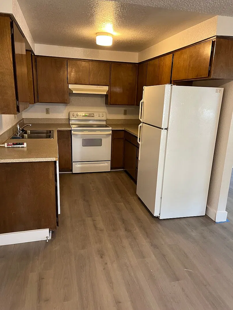 2 bed, 1.0 bath, 715 sqft, $1,650 — Photo 4