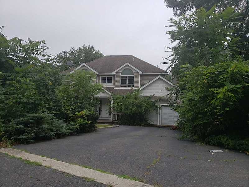 1st image of 1102 High St