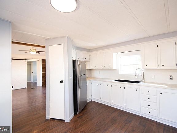 4th image of 6532 Pine Top Rd