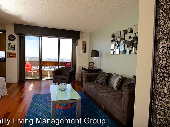 5th image of 1326 Spruce St APT 2102