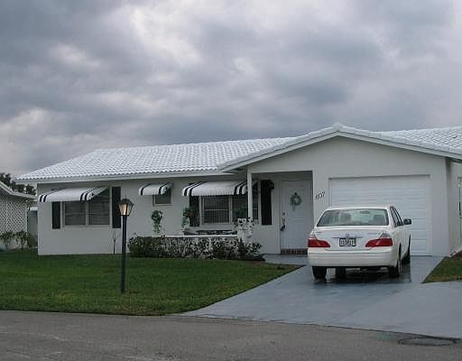 1st image of 607 SW 21st Cir