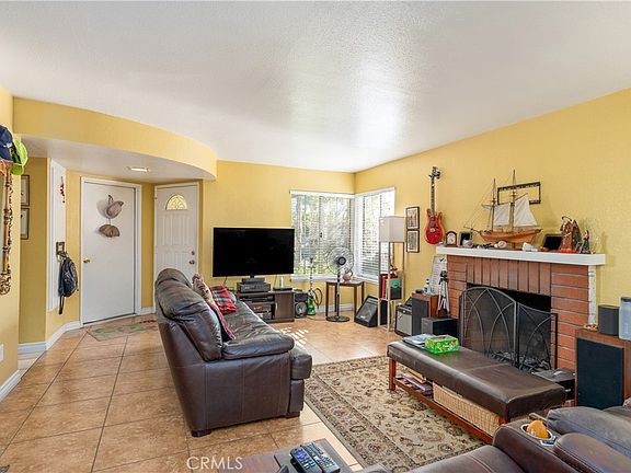 4th image of 638 W Virginia St