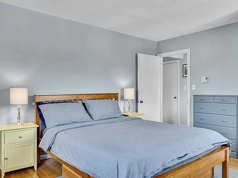 50 Seymour St #15 — Photo 20