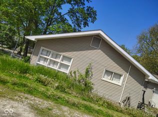 31 W Trinity Ave, Shepardsville, IN 47842