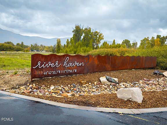 5th image of 975 River Haven Rd #116