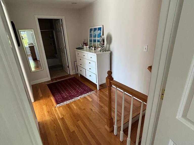 453 Windsor St #1 — Photo 8