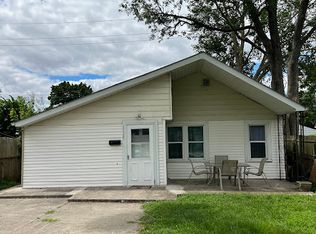 27385 Park Ct, Madison Heights, MI 48071