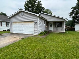 727 Parkway Ave, Elgin, IL 60120