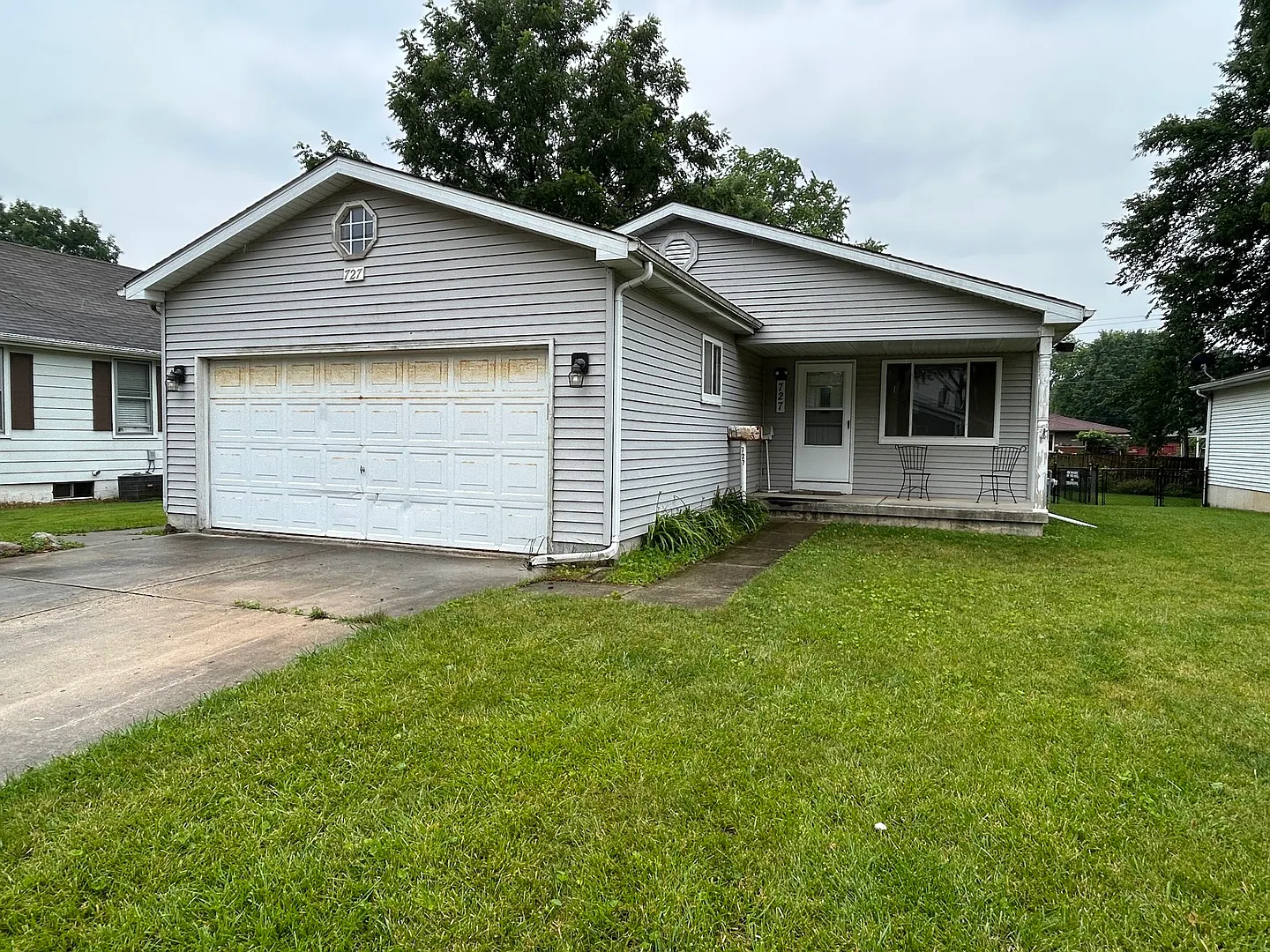 727 Parkway Ave photo 1