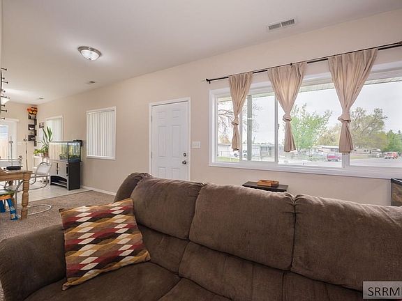 4th image of 230 N Monte Vista Ave #230