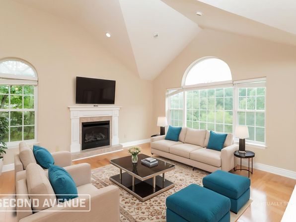 179 Edgewater Dr, Monaca, PA 15061