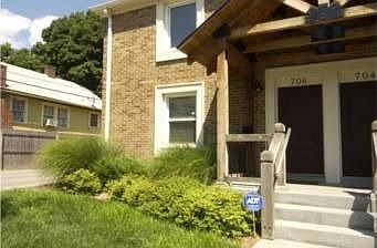 1st image of 706 W 46th St