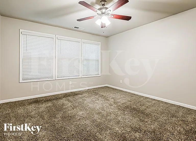 3172 Baylor Cir — Photo 12
