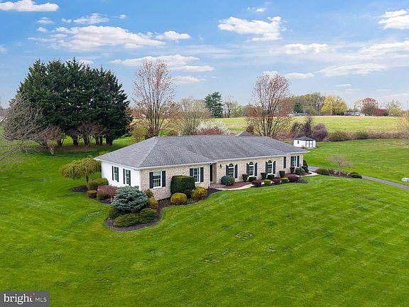 3rd image of 1111 Wheatland Ct