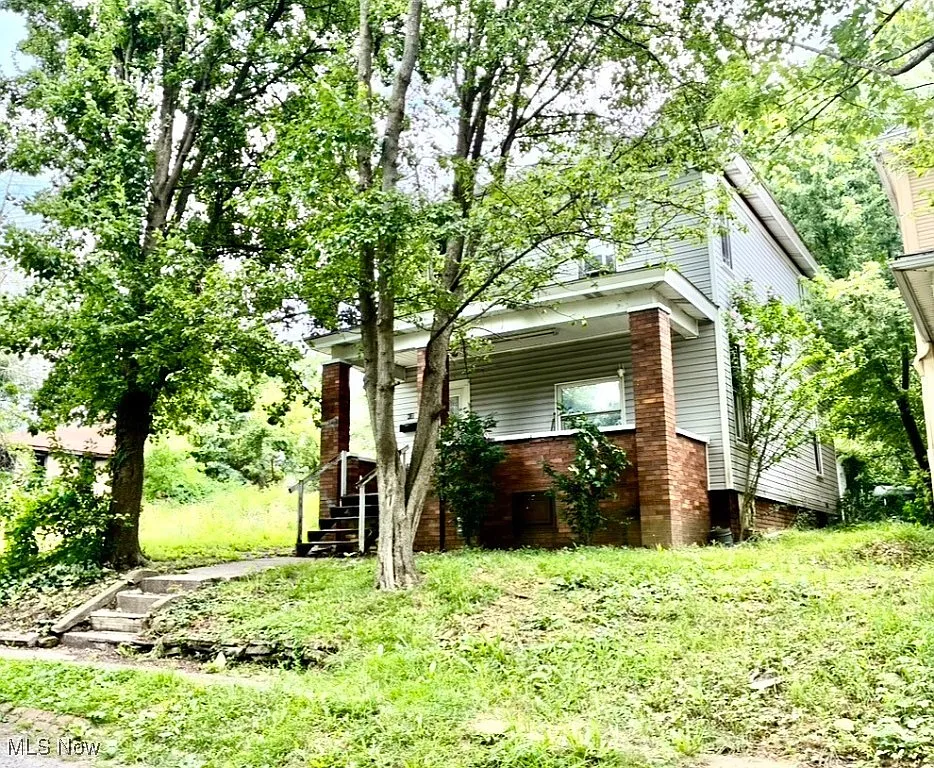 410 Blakely St photo 1