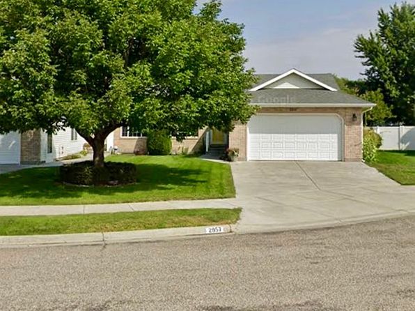 2957 E Courtyard Cir