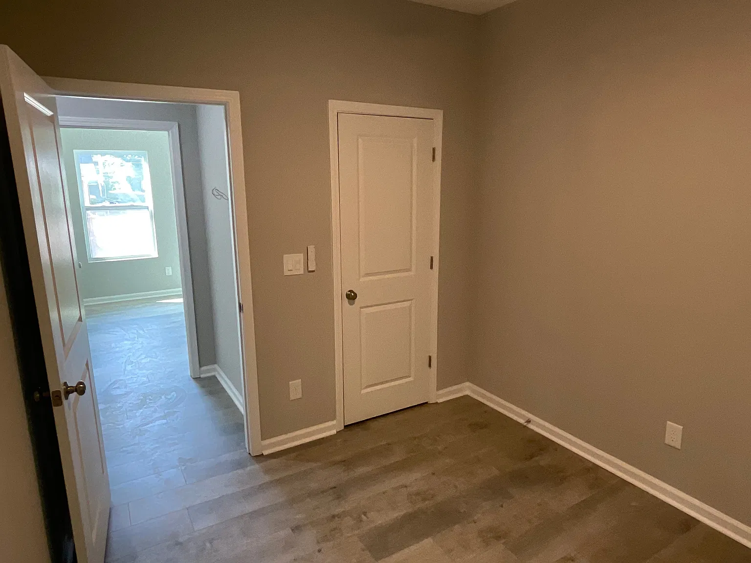52 Claire Drive Southeast Unit B - 1 — Photo 4