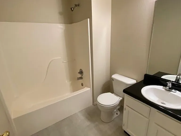 317 Erin Pl — Photo 14