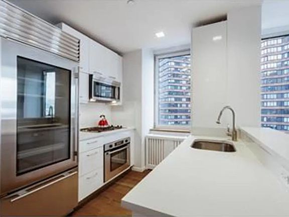 2nd image of 635 W 42nd St APT 5N