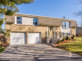 630 Derbyshire Ln, Bolingbrook, IL