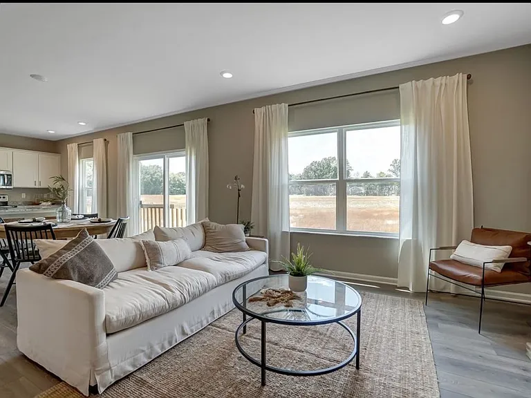 4134 Silver Oak Way — Photo 3