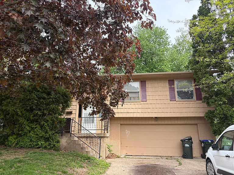 3062 Muscatine Ave — Photo 1