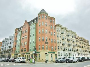 90 Westland Ave #302F, Boston, MA 02115