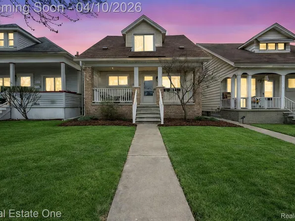 22923 Columbia St, Dearborn, MI 48124