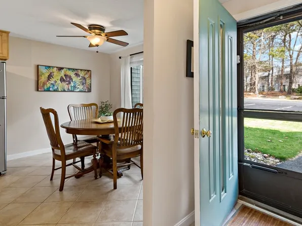64 Chestnut Cir Unit 64, Brewster, MA 02631