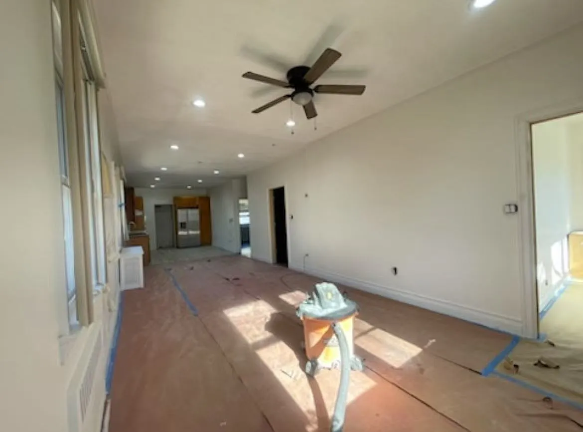 2 bed, 900 sqft, $3,200 — Photo 3