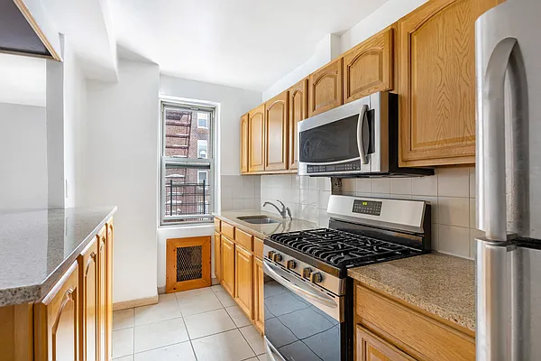 Sold by Compass | media 10