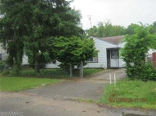 611 Wallace Ave, Kalamazoo, MI