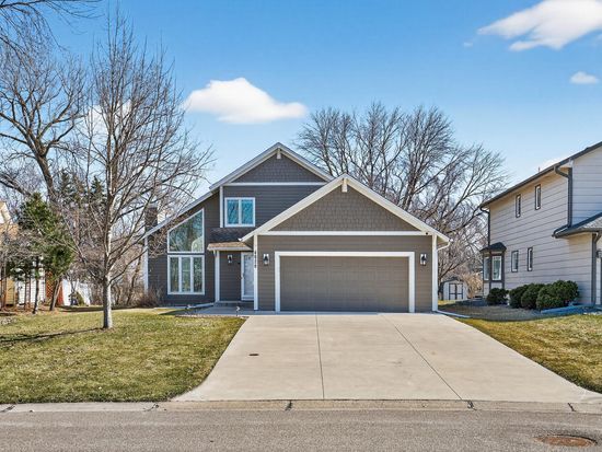 4820 Erickson Dr, New Hope, MN 55428