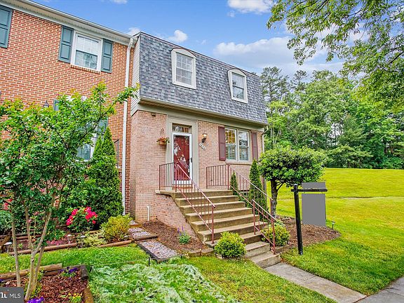 2nd image of 7450 Brighouse Ct