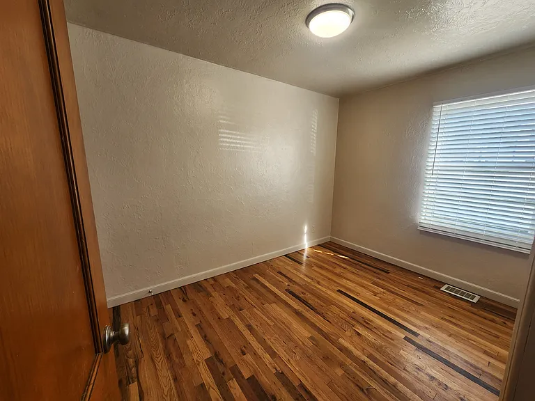 1252 Elm Ave #1252 — Photo 6