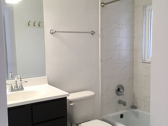 4th image of 1934-46 Linden Ave #D