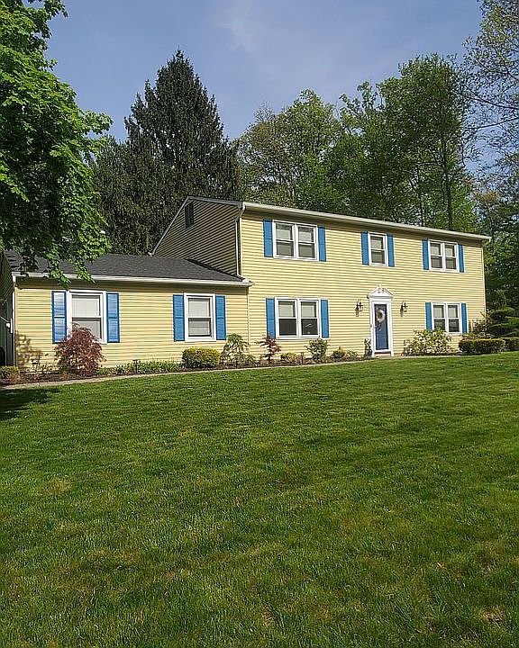 1st image of 1 Saratoga Ct