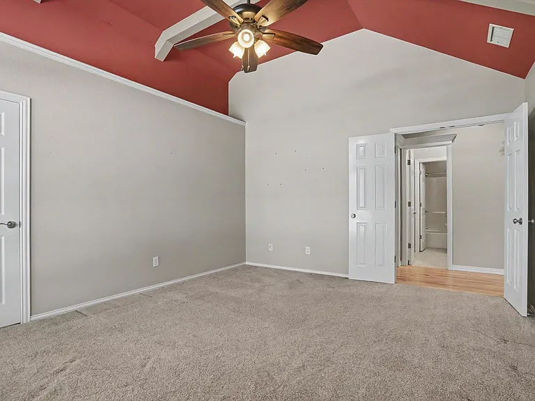 412 N Forest Ridge Blvd — Photo 24