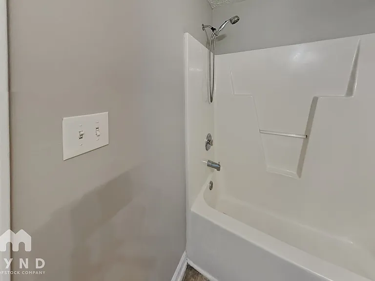 105 Bridgedale Ct — Photo 11