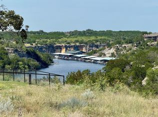 1012 Bluff Creek Dr, Strawn, TX 76475