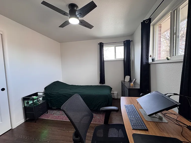 392 Salem St — Photo 3