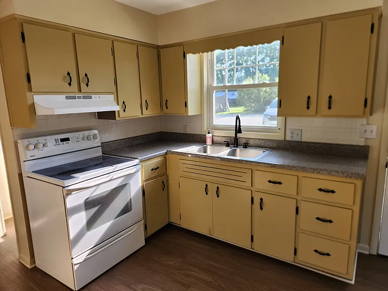 6295 Dresden Rd #B — Photo 14