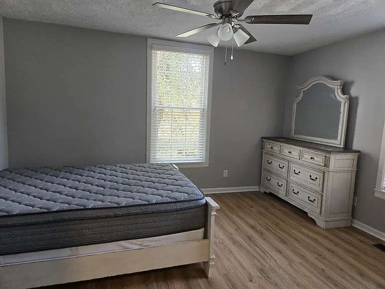 214 Country Club Ln #C — Photo 8