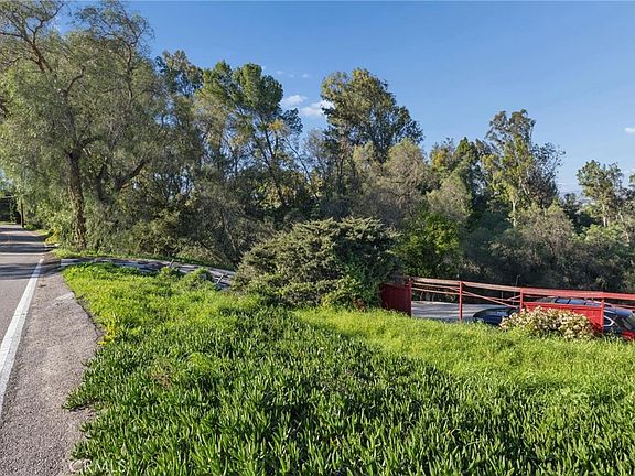 3rd image of 10791 Citrus Dr