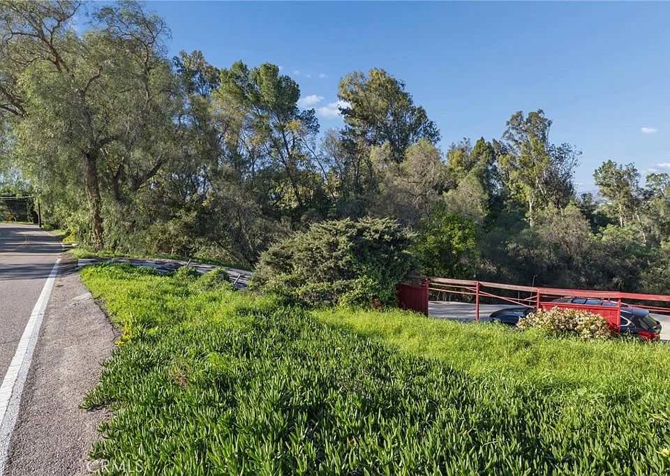10791 Citrus Dr, Moorpark, CA 93021 | MLS #BB26008667 | Zillow