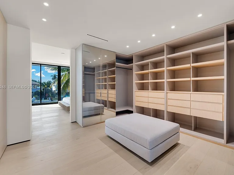 641 Flamingo Dr — Photo 39