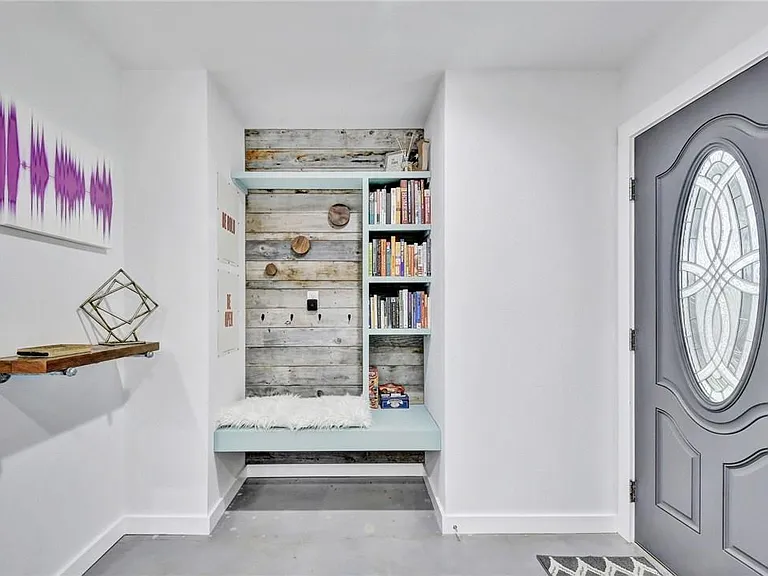 18410 Lake Terrace Dr — Photo 11