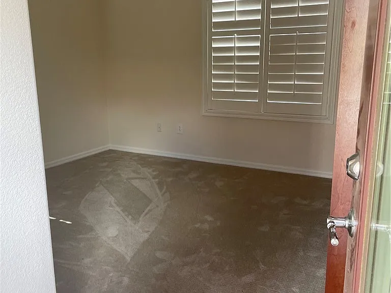 2356 Orangeburg Pl — Photo 32