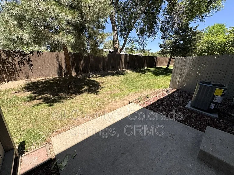 235 Ellers Grv — Photo 8