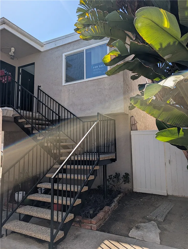 2 bed, 902 sqft, $3,895 — Photo 3